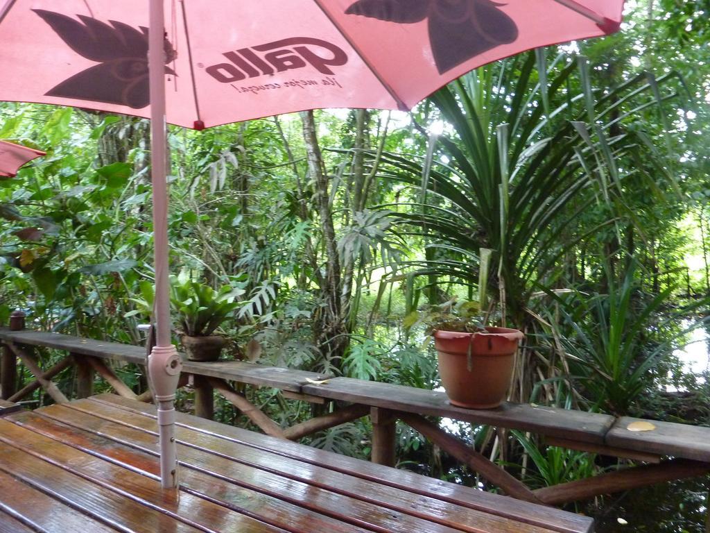 Hotel Casa Perico Rio Dulce Town Esterno foto