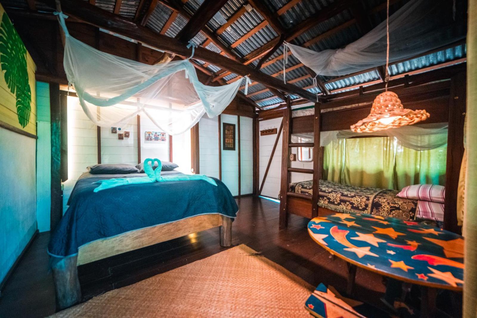 Hotel Casa Perico Rio Dulce Town Esterno foto