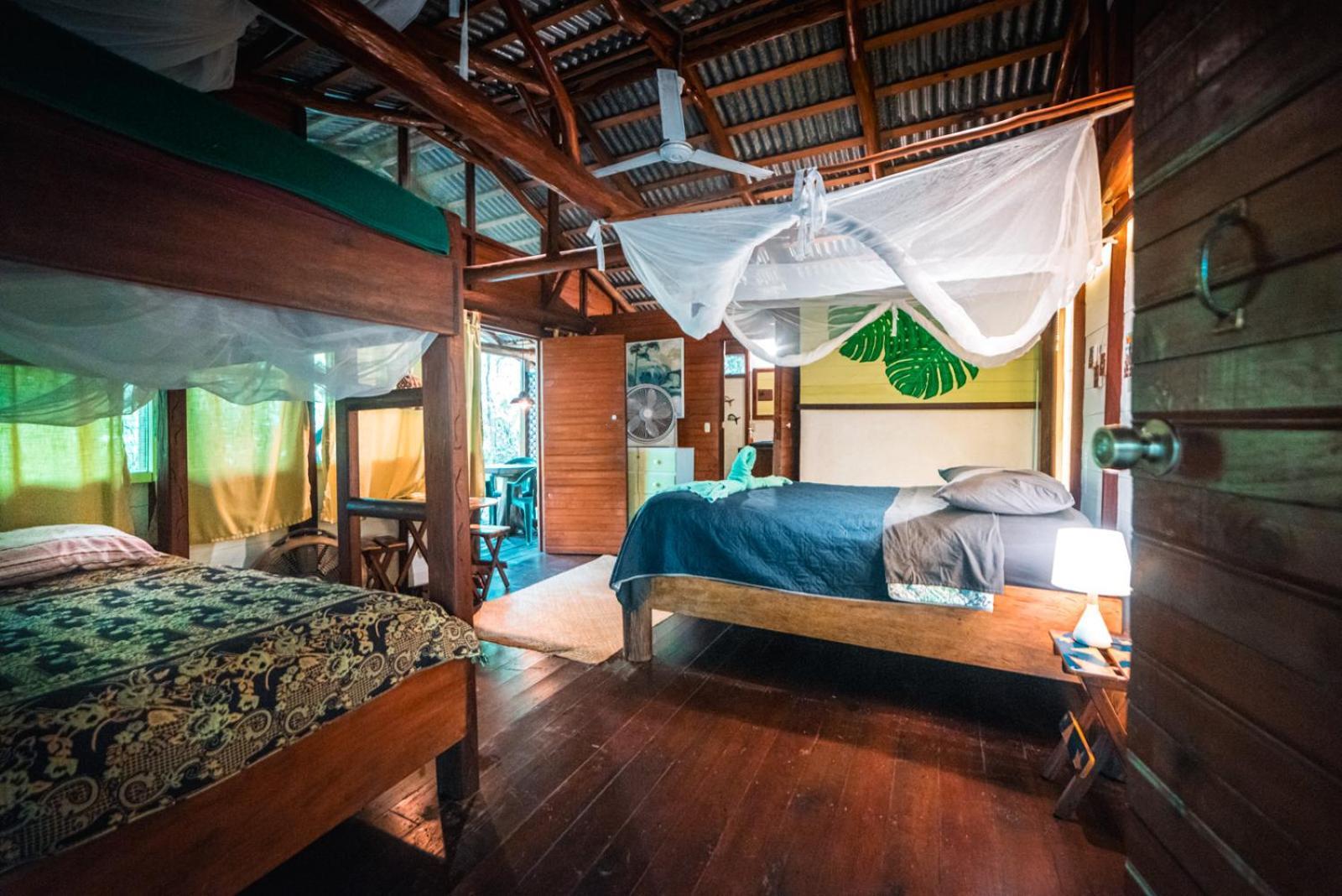 Hotel Casa Perico Rio Dulce Town Esterno foto