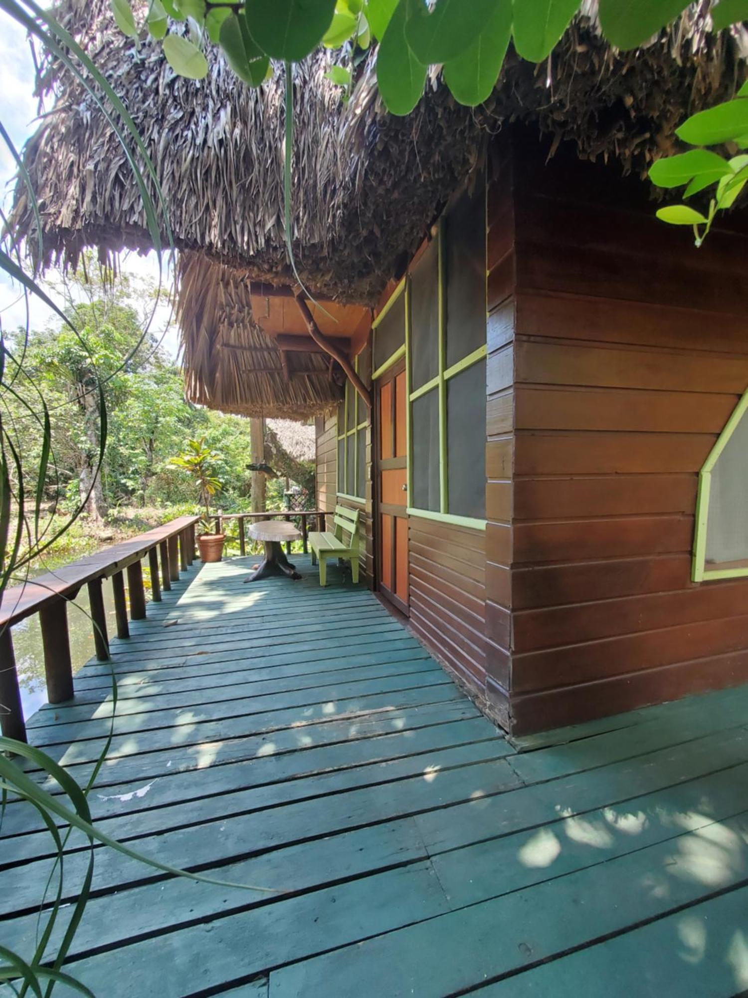 Hotel Casa Perico Rio Dulce Town Esterno foto